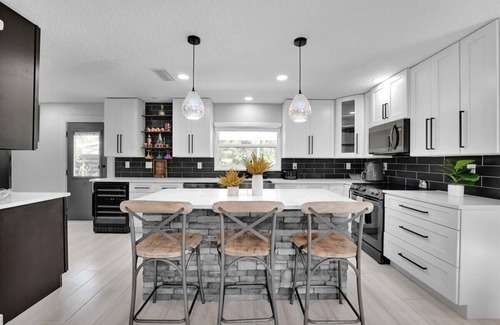 Merritt Island House | Mango Haven Mins Away From Restaurants & Beaches