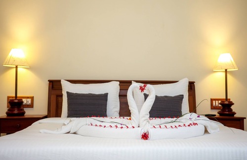 Pudukuppam Hotel | Mango Hill La Serene Puducherry