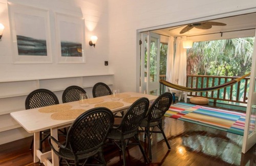 Nelly Bay House | Mango Treehouse, Mango Parkway, Nelly Bay