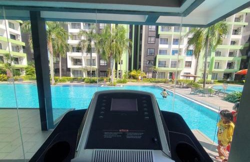 Kampung Kuala Pari Apartment | Manhattan Condo Ipoh with Water Park and Pool View