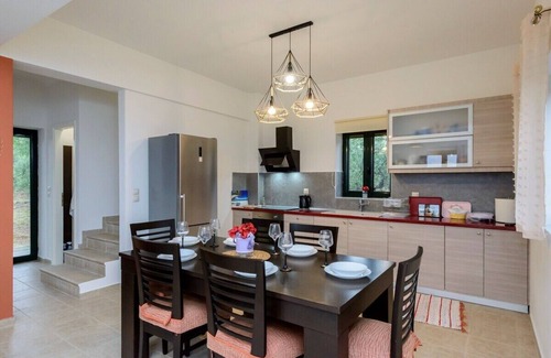 Riglia Villa | Mani's Best Kept Secret - Seaview Villa Lida