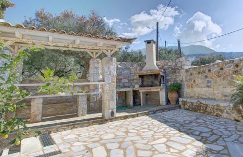 Riglia House | Mani Stone Towers