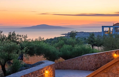 Lefktron Apartment | Mani Summer Escape - Spacious Home, Fully equipped
