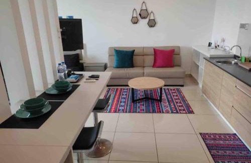 Bangi Sentral Apartment | Manis Evo Bangi Soho - Netflix & wifi