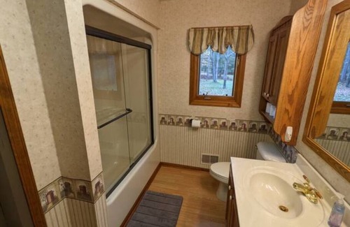 Fife Lake Cabin | !Manistee River Log Cabin!