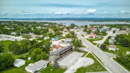 Manitoulin District Hotel | Manitoulin Motel