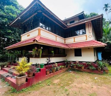Amalavayal Resort | Mankombu Heritage Villa