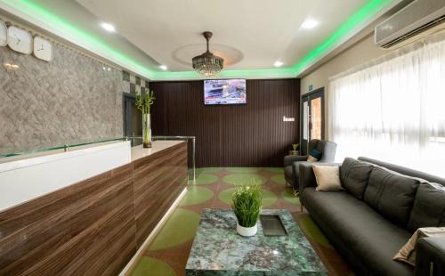 Winneba Hotel | Mankoview Beach Resort
