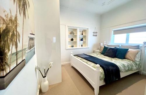 Manly Apartment | Manly Beach Retreat with free onsite parking