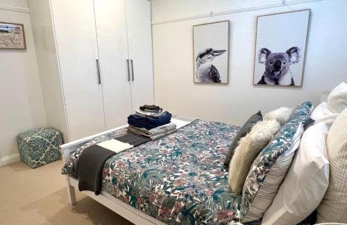 Manly Apartment | Manly Beach Retreat with free onsite parking
