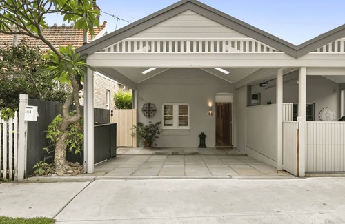 Manly Apartment | Manly- MAN44 Pacific Parade - Manly moments | Curated comfort x beachside living