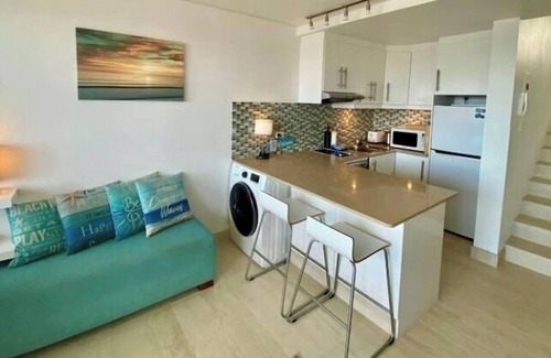 Manly Condo | Manly to Shelly Ocean Beach Views Sunrise & Sunset