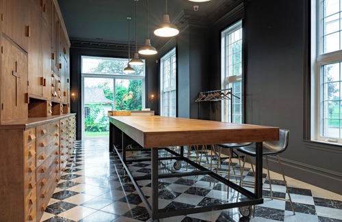 Chateauguay House | Manoir Blackswan