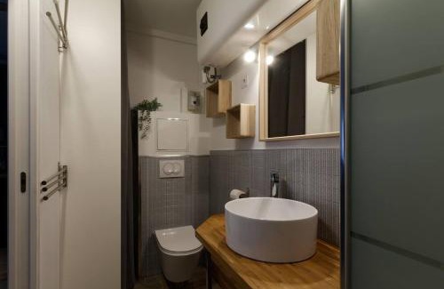 Lemasson Apartment | Manon, 2 ch, parking, Tram Croix d'argent au pied, Sleep-in-Montpellier