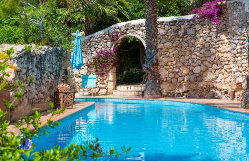 Canyelles House | Manor House at Masia Nur Sitges, Adults only