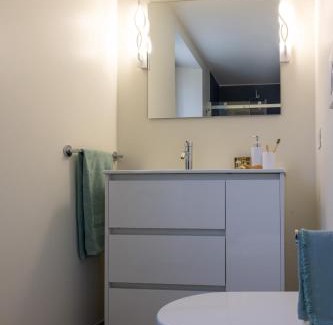 Saint Maurice Apartment | Manor House