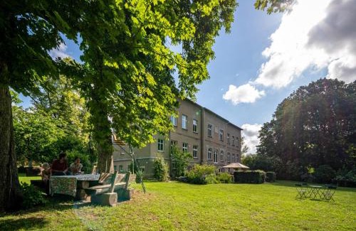 Baumgarten House | Manor Lakeside Escape