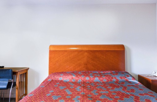 Westchester Hotel | Manor Motel By OYO Near Oak Brook/Chicago Westchester