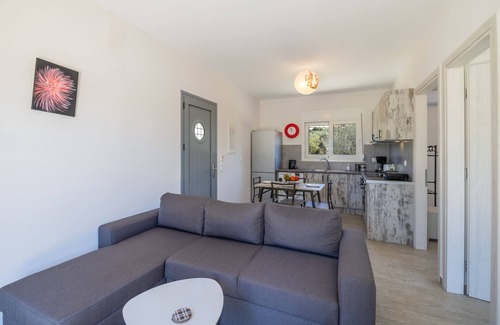Sarlata House | Manos House - Elegant Modern Escape