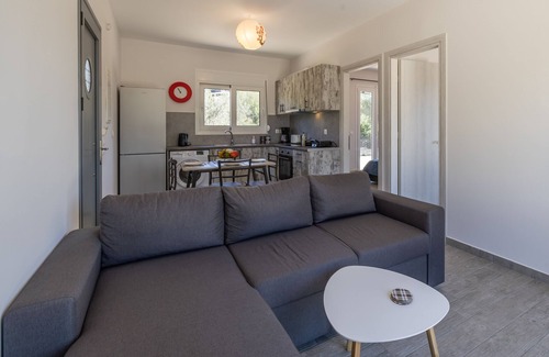 Sarlata House | Manos House - Elegant Modern Escape