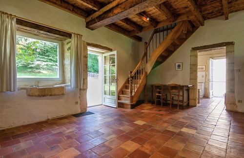 Saint-Georges-de-Montclard Villa | Mansion in Aquitaine with Private Pool