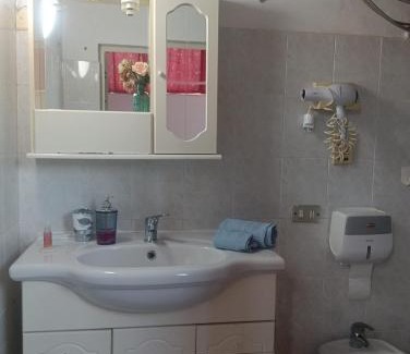 Floridia Apartment | Mansarda arredata