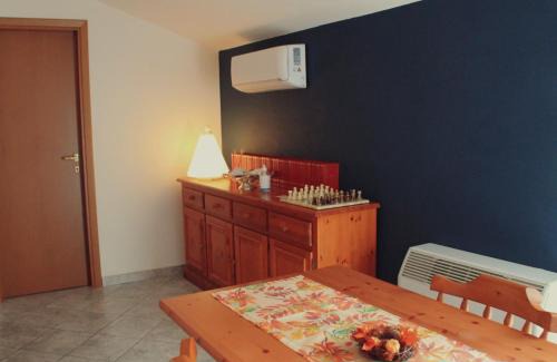 Montefranco Apartment | Mansarda con camino