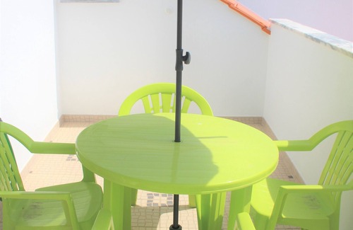 Peniche de Cima Apartment | Mansarda Studio w/Private Patio, 3 minutes walk from Peniche Beach