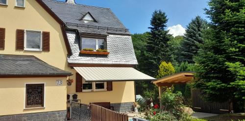Grosshennersdorf Apartment | Mansardenwohnung Waldblick