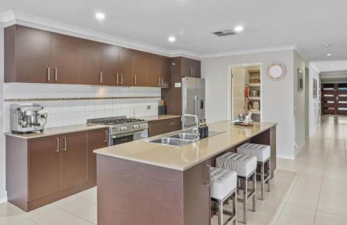 Mansfield House | Mansfield Accommodation - Sojourn on Stewart