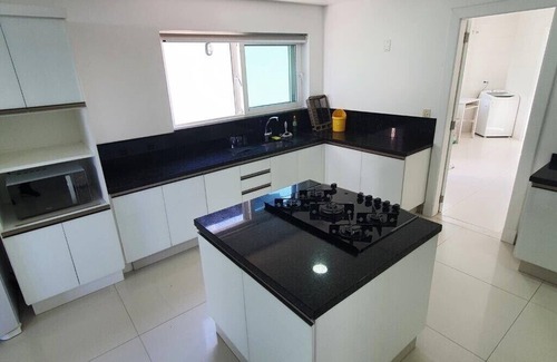 Balneario Camboriu House | MANSION F/MAR WITH POOL -DECK JACUZZI THERMAL -FOOT IN THE SAND -BAL CAMBORIÚ - SC