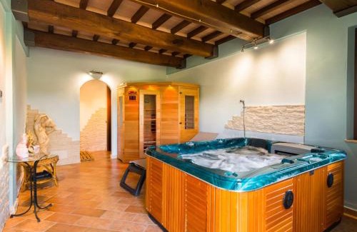 Ramazzano House | Mansion in Perugia with Pool & Green Hills