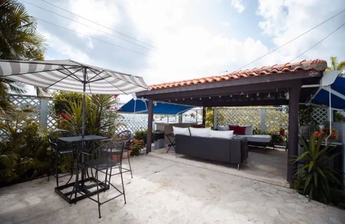 Pueblo Viejo House | Mansion Laura - a master room for everyone.