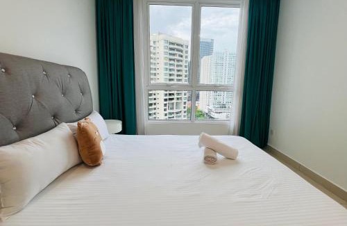 Seri Tanjung Pinang Apartment | Mansion One l 7 pax 2R2B l Cityview l Gleneagles l by PerfectSweetHome