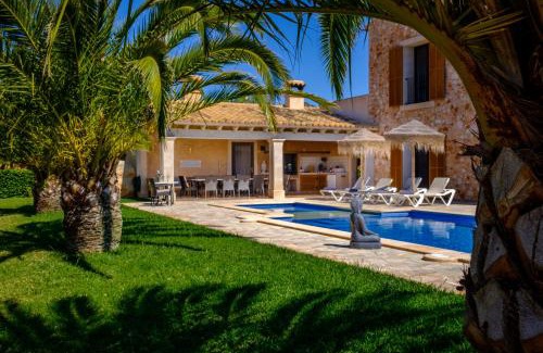 S Horta Villa | Mansion Ses Oliveres