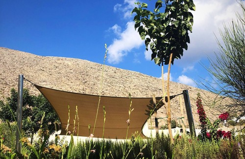 Emporio Villa | Mantilida villa The Cave