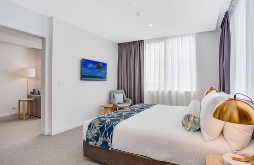 Southport Hotel | Mantra at Sharks