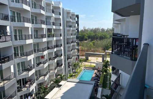 Kram Apartment | Mantra Condo M165