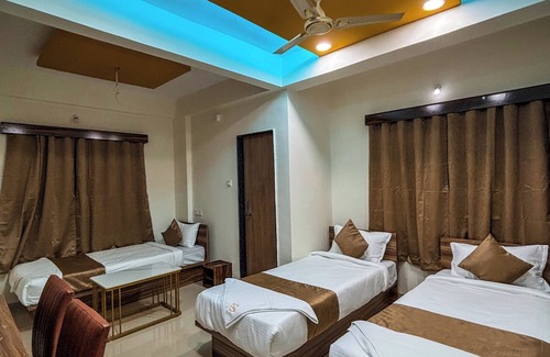 Wagholi Hotel | Mantra Inn