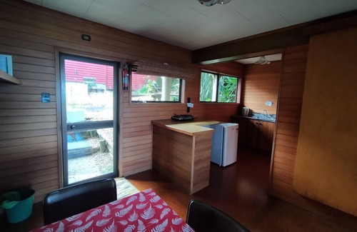Raglan Apartment | Manu Bay Homestay.With great views.Access beach on bush track from here.