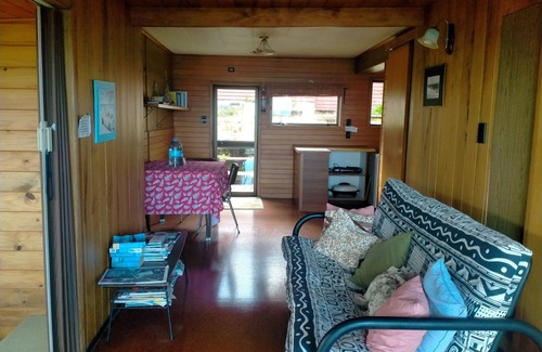 Raglan Apartment | Manu Bay Homestay.With great views.Access beach on bush track from here.