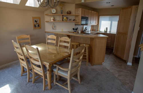 Century West Condo | MANY GOOD DATES AVAILABLE! EXCELLENT VIEWS OF CITY. MT BACHELOR & TOWN CLOSE.