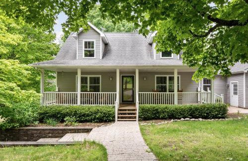 Maple City House | Maple City Farm Pet Friendly