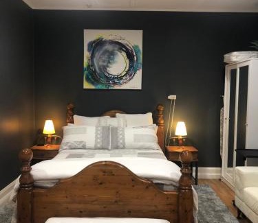 Butlers Falls House | Maple Leaf Cottage