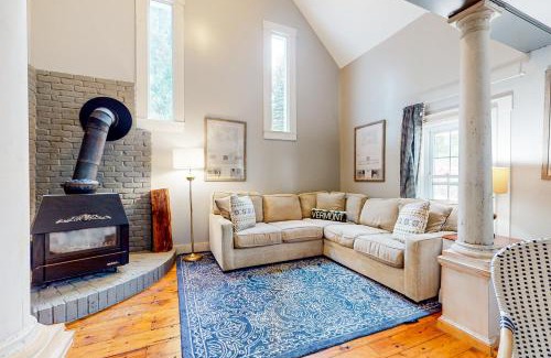 West Hartford House | Maple's Suite