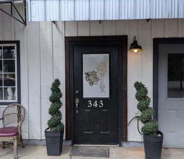 Clearwater Apartment | Maple Suites