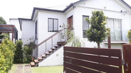 Wynnum Villa | Maple Villa - The Beach House by the bay