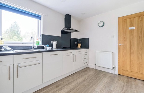 Bowness-on-Windermere Cottage | MAPLE - WOODLAND COTTAGES, with hot tub in Bowness-On-Windermere