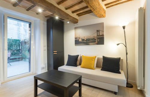 Ferro di Cavallo Apartment | MaRì Modern Flat - con Posto Auto e vicino alla Metro - ItalyWeGo
