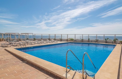 Cala Ratjada House | MAR BLAVA - Cozy apartment with communal pool facing the sea and free WiFi.